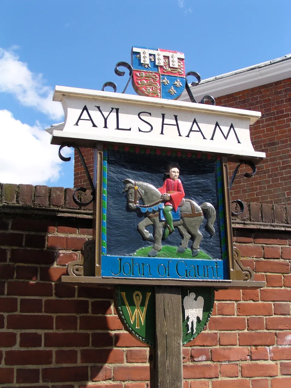 Aylsham Town Sign, image from wikimedia (https://commons.wikimedia.org/wiki/File:Aylsham_Town_Sign.jpg)