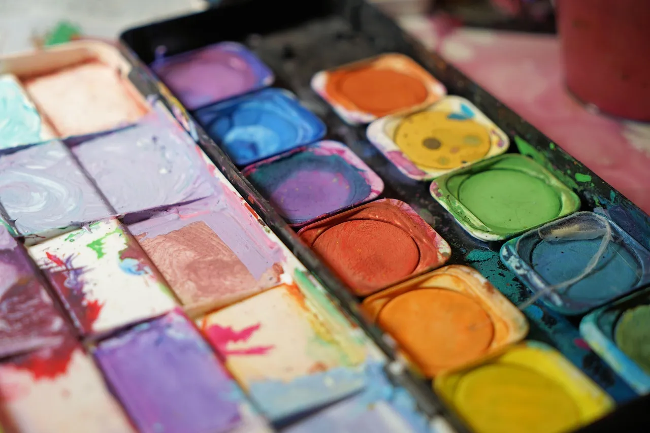 An artist's water colout paint palette