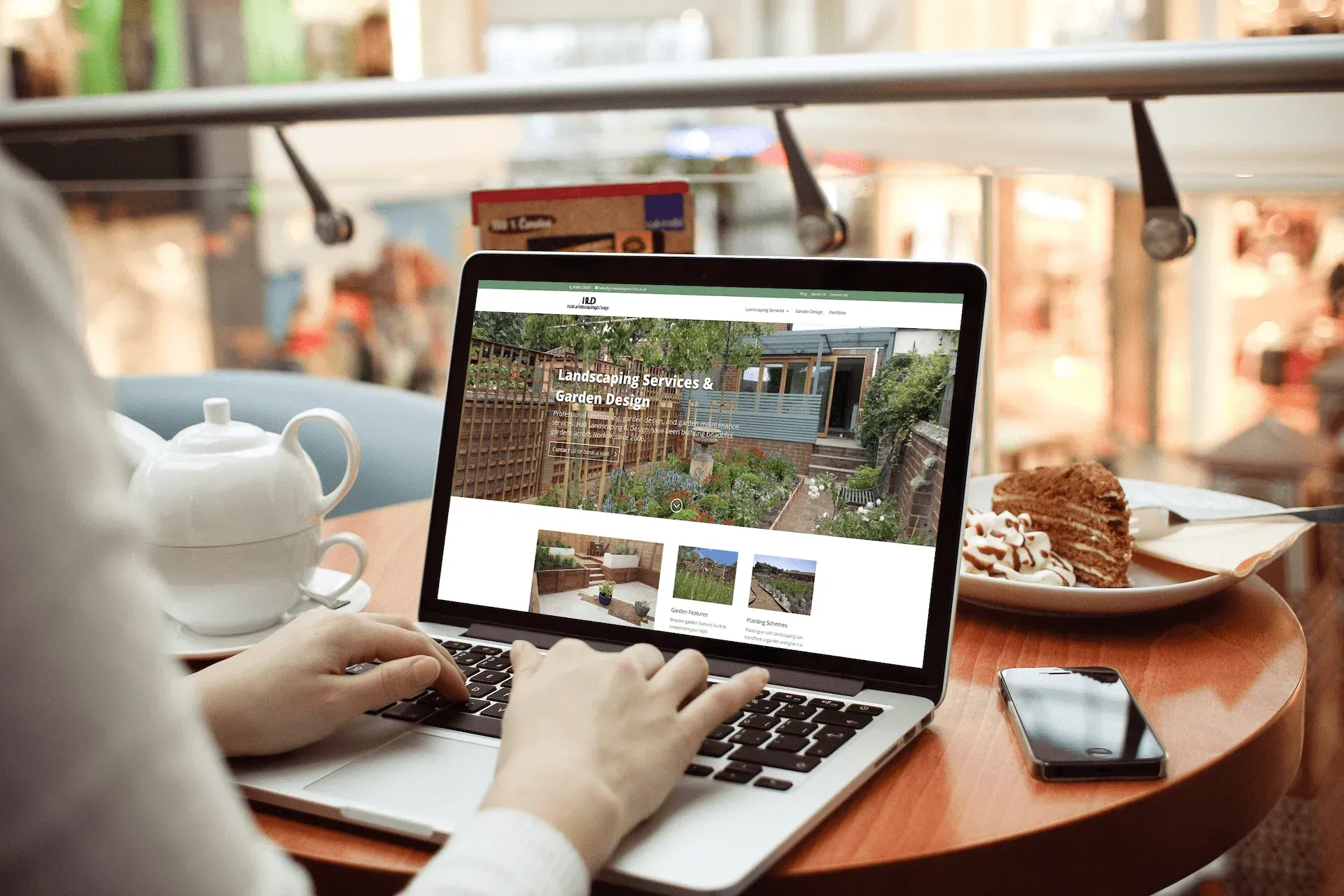 Hall Landscaping & Design — screenshot